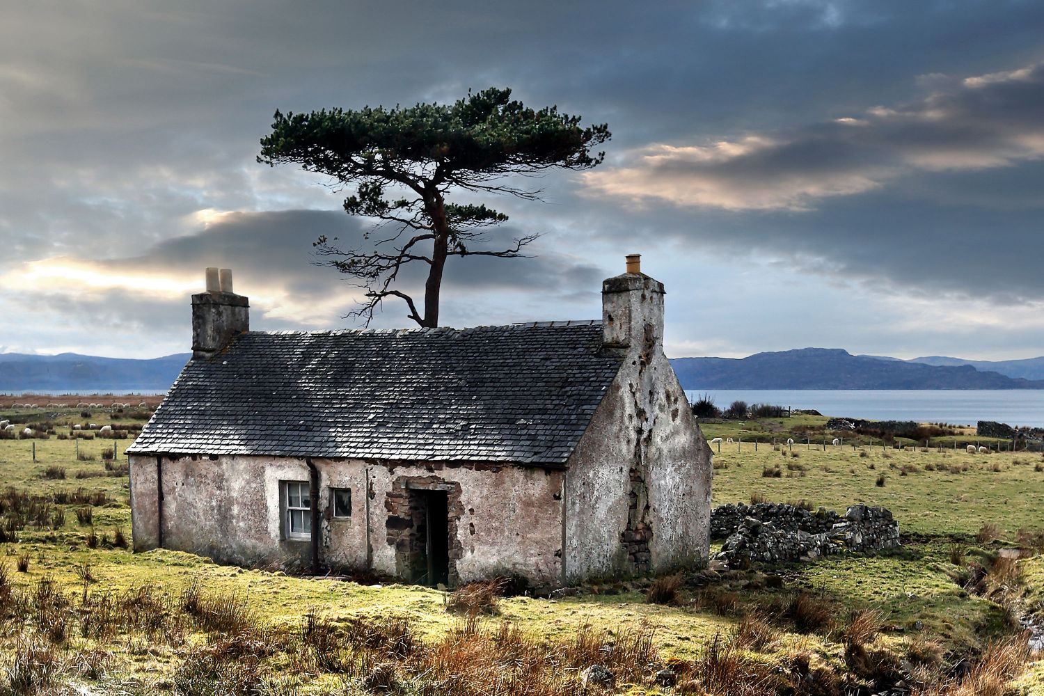 Abandoned Croft at Kalnakill on the way to Applecross by Martin Lawrence
