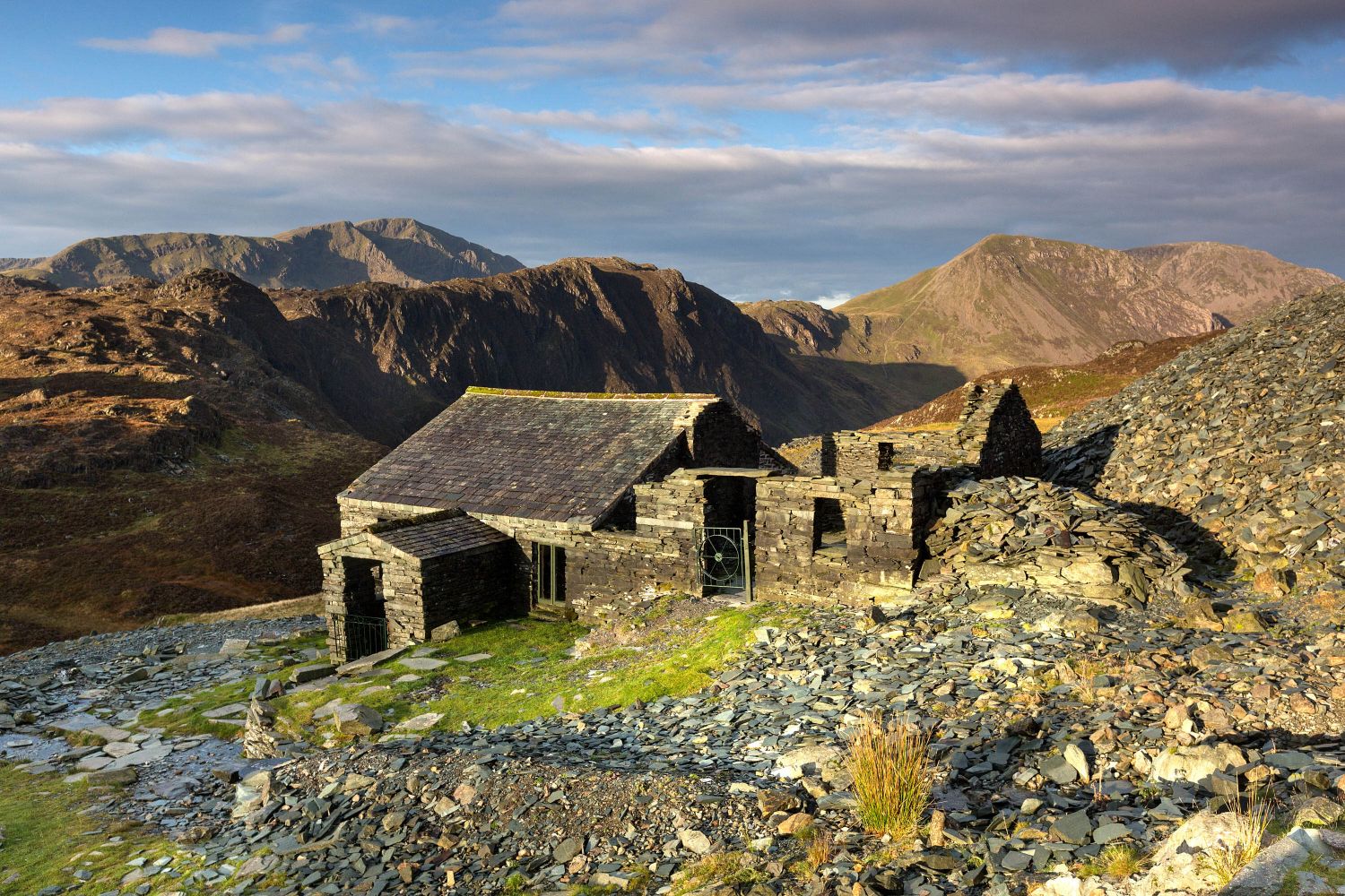 First light on Dubs Hut Bothy and Haystacks