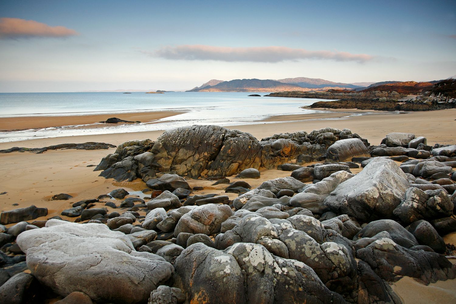 The singing sands at Gortenfern